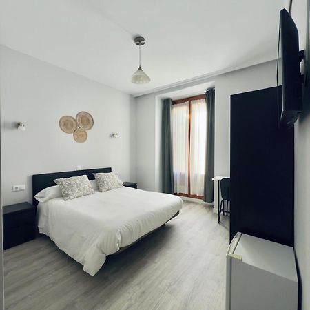 Hostal Conde De Alba 马德里 外观 照片