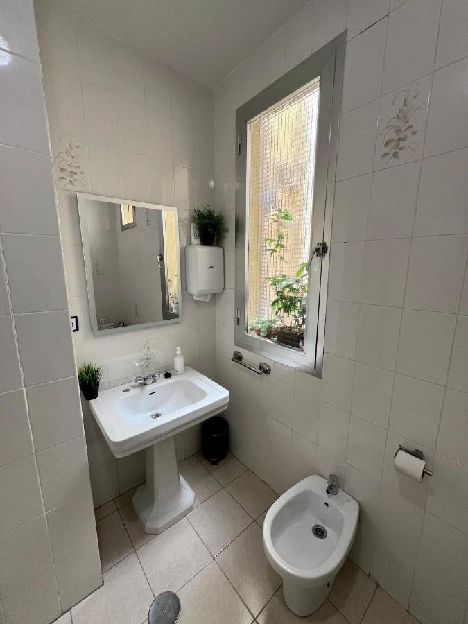 Hostal Conde De Alba 马德里 外观 照片