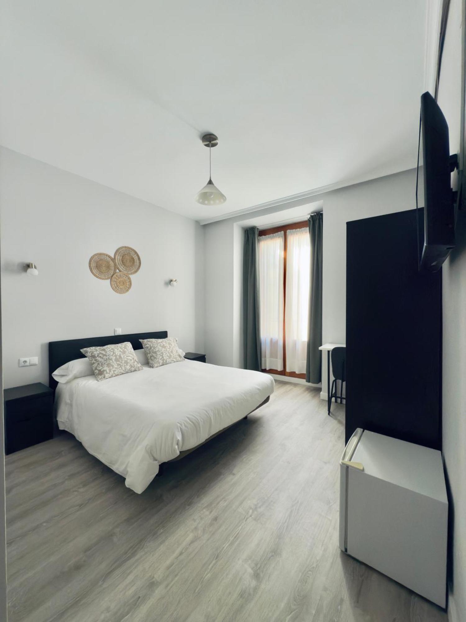 Hostal Conde De Alba 马德里 外观 照片