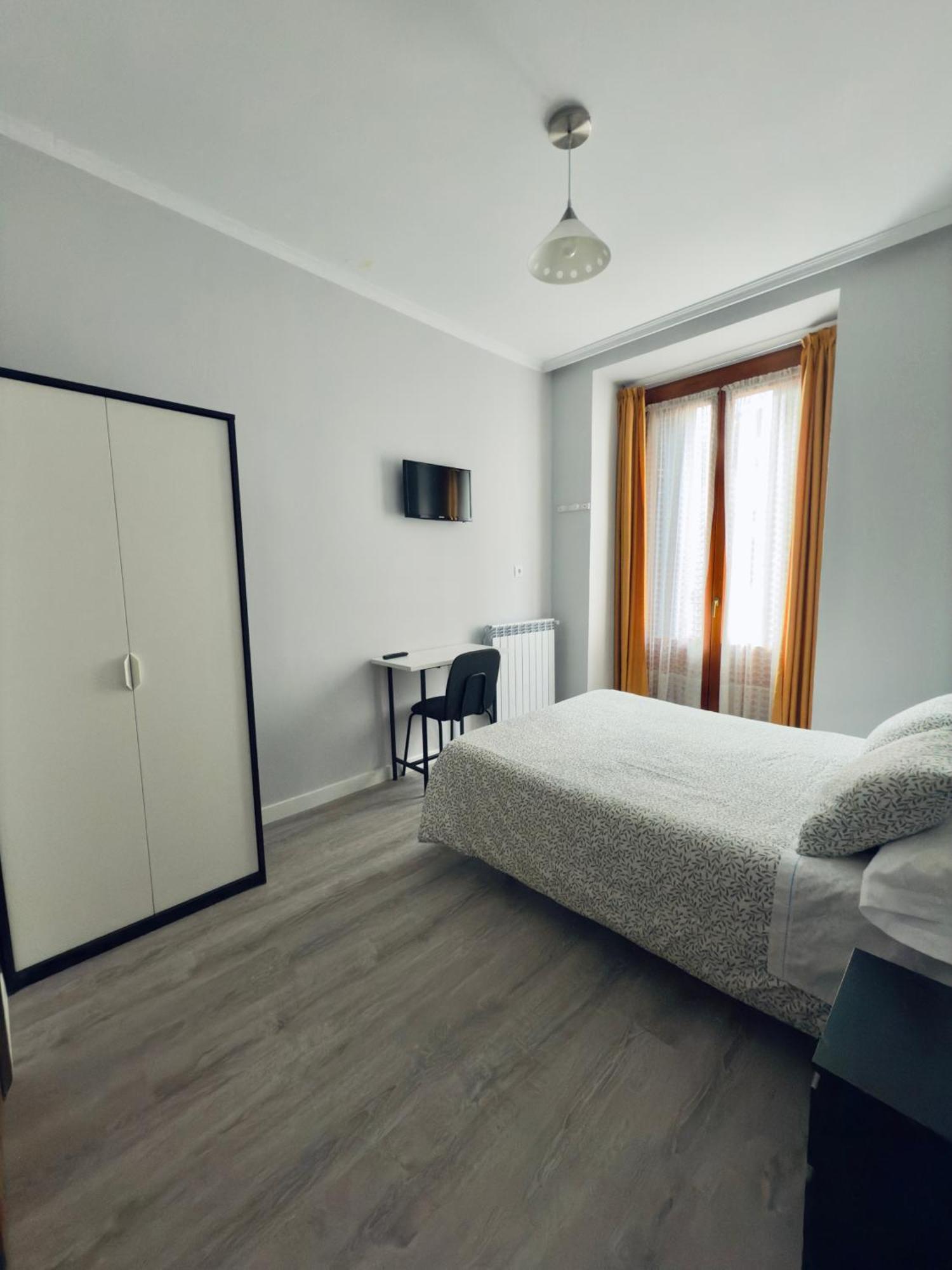 Hostal Conde De Alba 马德里 外观 照片