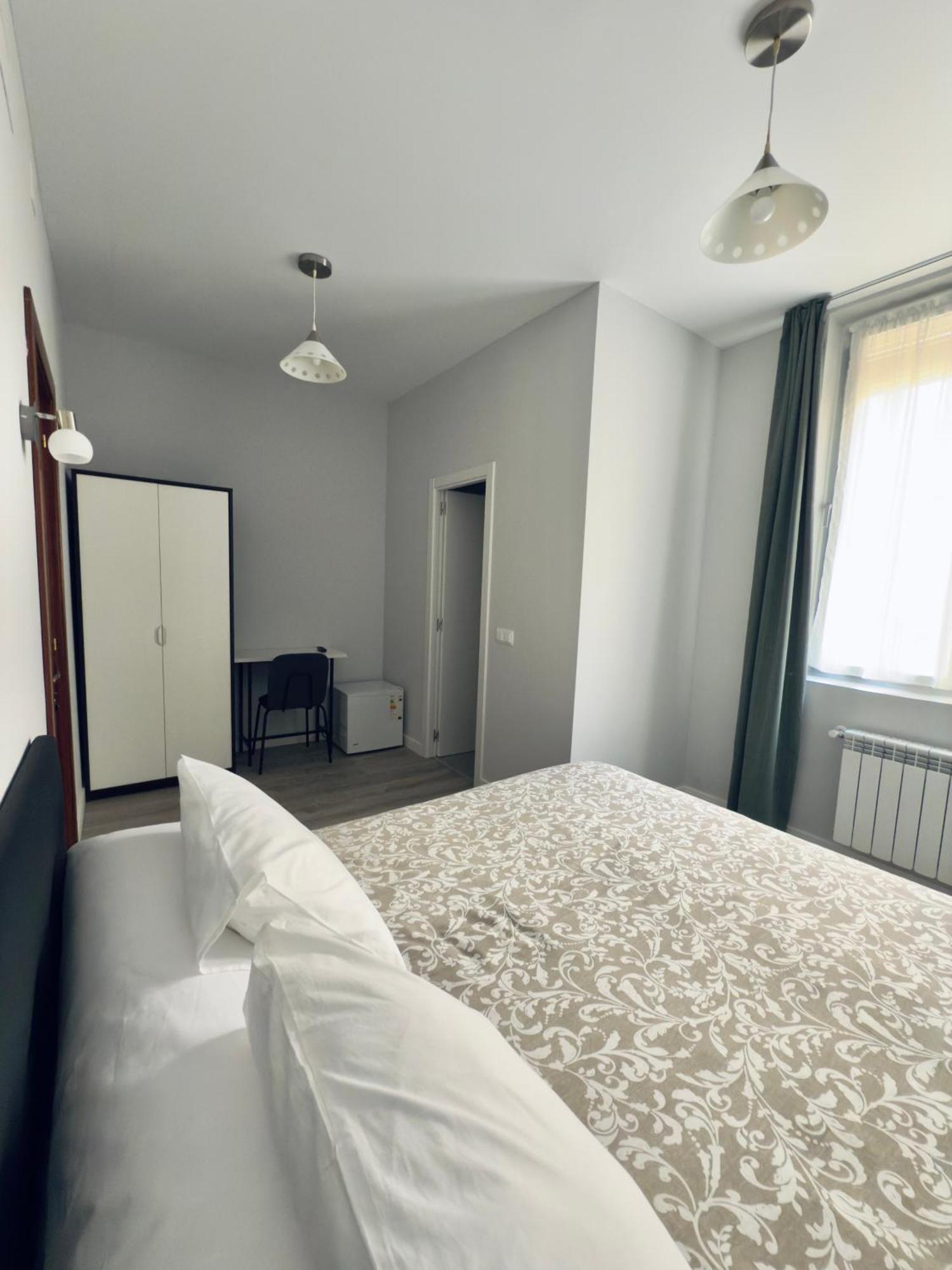 Hostal Conde De Alba 马德里 外观 照片