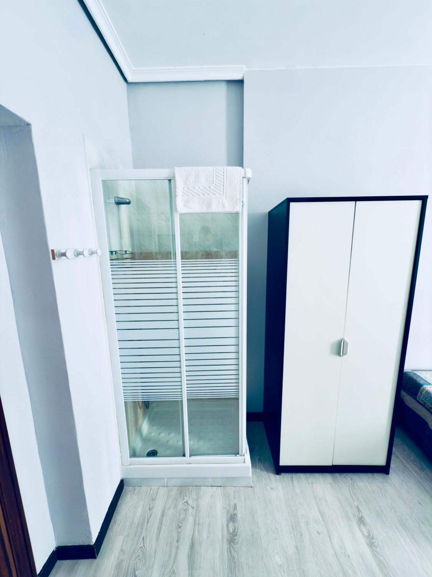 Hostal Conde De Alba 马德里 外观 照片