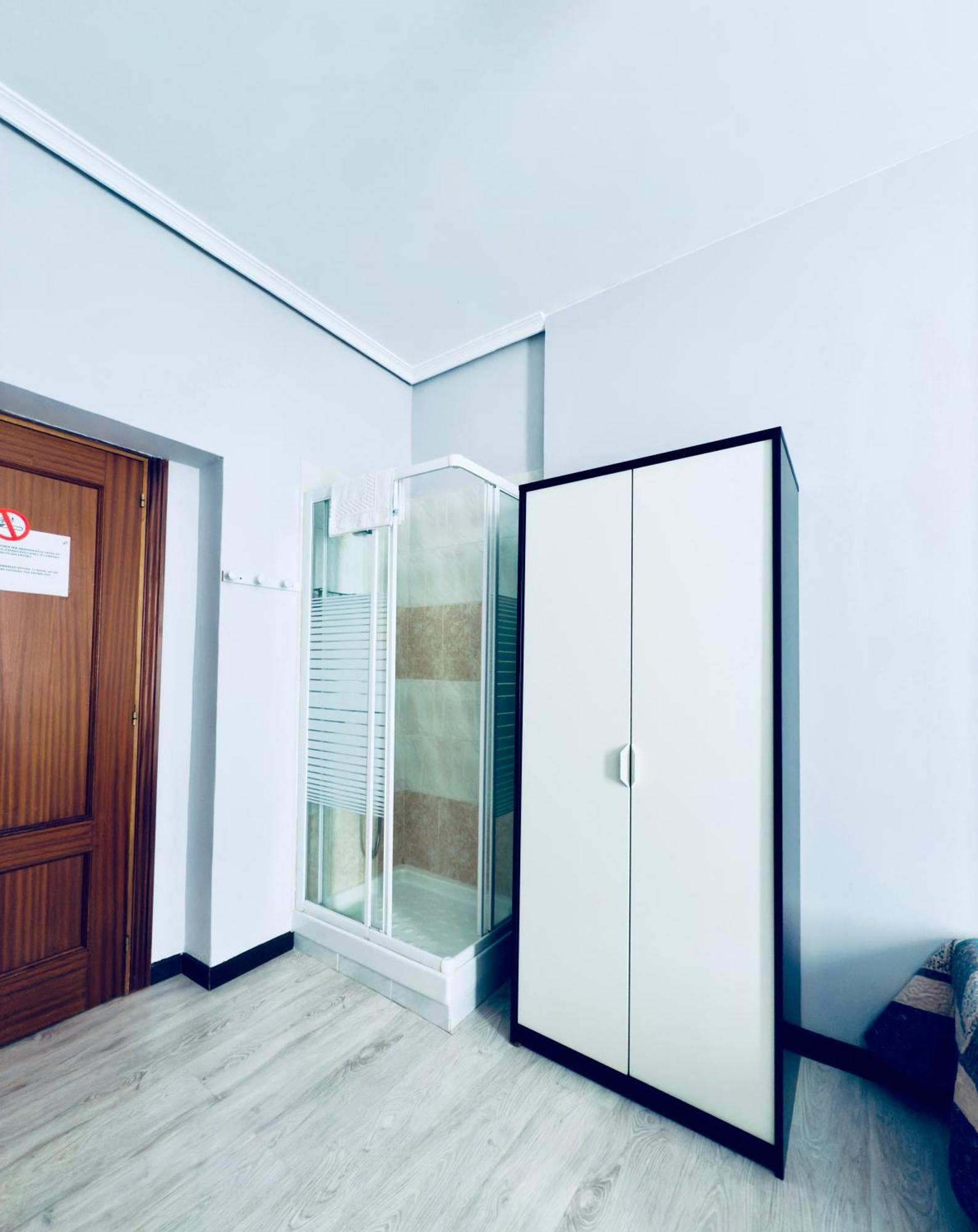 Hostal Conde De Alba 马德里 外观 照片