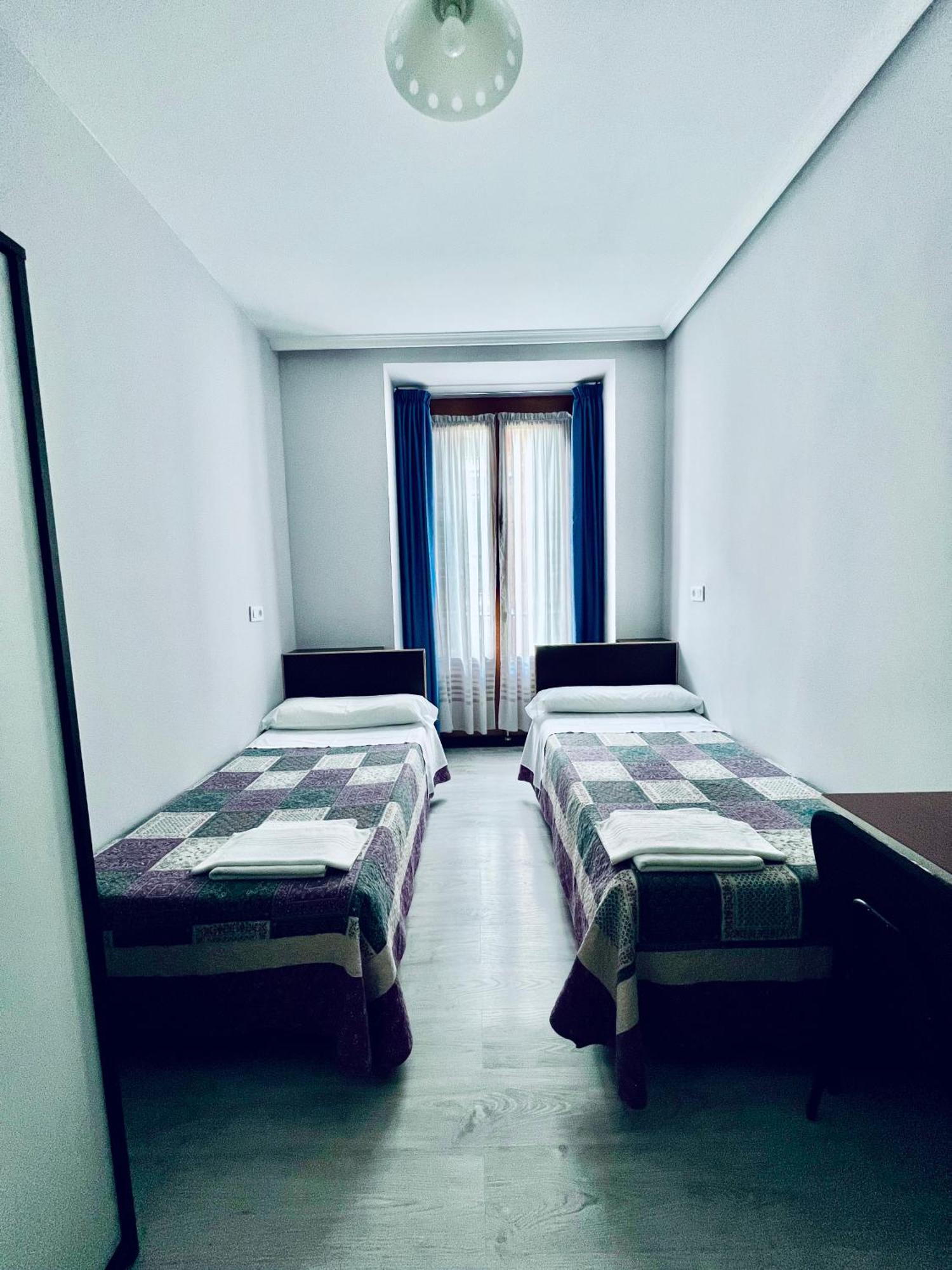 Hostal Conde De Alba 马德里 外观 照片